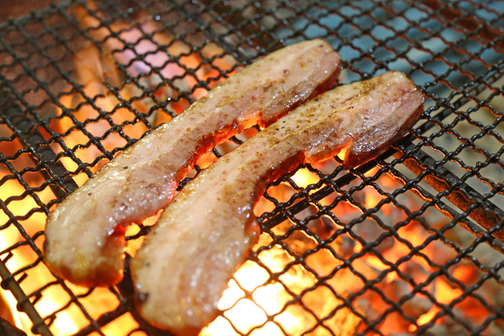 自家製炭火焼ベーコン