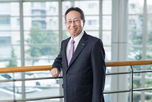 代表取締役社長 鈴木 範夫